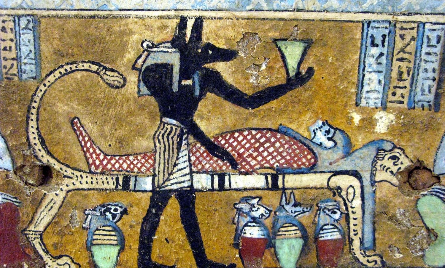 Anubis, «el señor de las vendas de la momia».